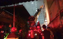 Bình Dương: Cháy lớn quán karaoke An Phú, ít nhất 7 người chết