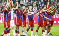 Bundesliga: Bayern thắng và 'rung đùi' ngồi chờ vô địch