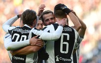 Dội vào lưới Sassuolo 7 bàn, Juventus vẫn 'lẽo đẽo' theo sau Napoli