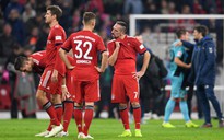 Bundesliga vòng 10: Bayern mất thắng trên sân nhà, Dortmund tách tốp