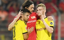 Bundesliga vòng 3: Dortmund thua sốc, 'người lạ' đoạt ngôi đầu