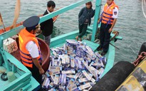 Bắt tàu chở 2.500 gói thuốc lá lậu từ Campuchia