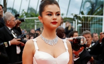 Selena Gomez nóng bỏng đọ dáng cùng dàn thiên thần Victoria's secret trên thảm đỏ Cannes