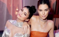 Mẫu nội y của chị em Kylie - Kendall bị tố ăn cắp bản quyền