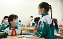 Hà Nội: Trẻ mầm non tới lớp ngày đầu đi học đông ‘bất ngờ’