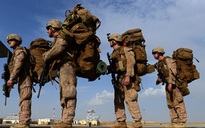 Mỹ rút quân, bãi phế liệu quân sự giúp người Afghanistan kiếm chác