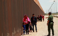 Mỹ hoãn kế hoạch áp thuế hàng hóa Mexico sau khi đạt thỏa thuận về di cư