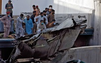 Tìm thấy 80 thi thể trong vụ rơi máy bay chở gần 100 người ở Pakistan