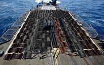 Chiến hạm Mỹ tịch thu hàng ngàn khẩu súng Trung Quốc, Nga ở biển Ả Rập