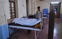 Ấn Độ lại có số người tử vong vì Covid-19 trong ngày cao kỷ lục dù số ca nhiễm tiếp tục giảm