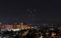 Phòng không Syria bắn hạ tên lửa trong cuộc không kích của Israel