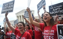 Tòa án Tối cao Mỹ kết thúc quyền phá thai theo hiến pháp