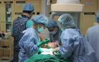 Phẫu thuật cứu bé sơ sinh có hai động mạch nằm ngược vị trí