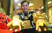 Công an làm việc với Phúc XO, đại gia đeo vàng nhiều nhất Việt Nam