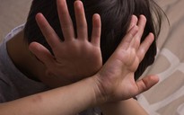 Bắt khẩn cấp nghi phạm hiếp dâm bé gái 8 tuổi