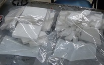 Nữ Việt kiều Úc chuyển 14 bánh heroin qua cửa khẩu Tân Sơn Nhất bị bắt giữ