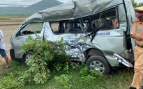 Tai nạn ở Bình Thuận: Tàu lửa tông xe 16 chỗ, 3 người tử vong tại chỗ