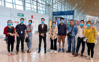 Công dân Việt 18 ngày kẹt sân bay Malaysia vì Covid-19: Bật khóc khi được bay về nước