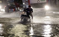 Vì sao TP.HCM, Nam bộ mưa rất to đến nửa đêm qua gây ngập nhiều nơi?