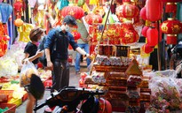 Dịch Covid-19, 'chợ' pháo hoa Sài Gòn nhộn nhịp những ngày cuối tháng Chạp