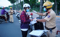 Ở Gò Vấp nói qua Phú Nhuận mua đồ, bị CSGT phạt vì 'ra đường không cần thiết'