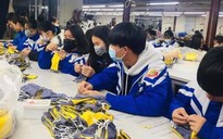 Thanh niên Yên Bái làm 10.000 khẩu trang vải tặng dân phòng chống virus Corona