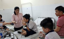 15 học sinh vào bệnh viện sau khi uống trà sữa