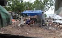 Sạt lở khoét sâu từng ngày ở Cà Mau, dân thấp thỏm lo nhà bị xóa sổ