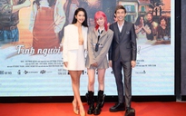 DJ Mie và bạn trai Hồng Thanh tình tứ dự công chiếu 'Bí mật của gió'