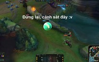 Video LMHT: Faker 'chơi lầy' cầm Rammus đi Mid đối đầu với đồng đội và cái kết