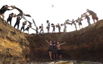 Mud Bucket Challenge: Đổ bùn lên đầu, ngại gì mà không thử!