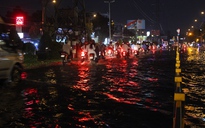 Người Sài Gòn lại khổ khi đường ‘hóa’… sông
