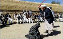 Trừng phạt tội ngoại tình kiểu Afghanistan