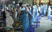 Việt Nam sắp chạm 10.000 ca bệnh: Điều chỉnh ưu tiên chiến lược