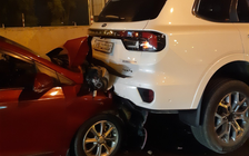 Tai nạn liên hoàn trên cao tốc Hà Nội - Hải Phòng, 6 ô tô bị hư hỏng