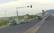 Khởi tố cha con tài xế 'nhí' lái ô tô gây tai nạn ở Bình Thuận