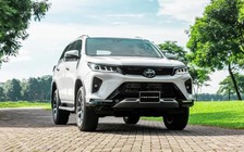 SUV 7 chỗ: Doanh số Toyota Fortuner tăng trở lại, vẫn chưa bằng phân nửa Ford Everest