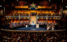 Thời gian chờ đợi giải Nobel đang 'lê thê' hơn