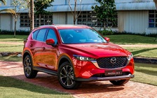 Crossover cỡ trung: Mazda CX-5 áp đảo đối thủ nhờ giá thấp không tưởng