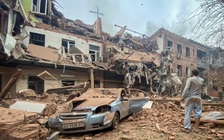 Chiến sự tối 6.10: 52 người chết sau khi một làng ở Ukraine hứng tên lửa?