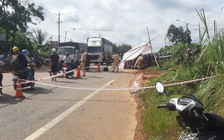 Bình Phước: Xe tải va chạm xe máy, 2 bé trai tử vong