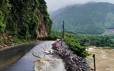 Mưa lớn gây sạt lở, ngập lụt nhiều nơi ở Đà Nẵng