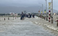 Bình Định: Mưa lớn gây sạt lở nhiều nơi, hàng chục nhà dân bị ngập