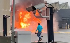 Xe phát nổ làm 2 người chết gần biên giới, Mỹ và Canada đóng 4 cửa khẩu