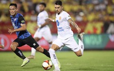 CLB Nam Định vững ngôi đầu, HAGL gây thất vọng