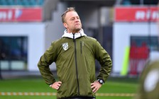 Gọi sao 'xịn' từ nước ngoài, HLV Polking tự tin đội tuyển Thái Lan thắng Trung Quốc