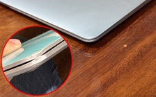 Thợ Việt 'hô biến' vỏ MacBook hư hại về như mới