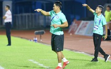 Bất ngờ: HLV Võ Đình Tân chưa thể chia tay CLB Khánh Hòa vì lý do này