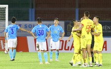 Bộ đôi ngoại binh tỏa sáng, CLB Thanh Hóa chiếm ngôi nhì V-League