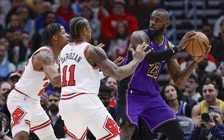 Lý do LeBron James cùng Lakers tiếp tục khủng hoảng sau chức vô địch lịch sử?